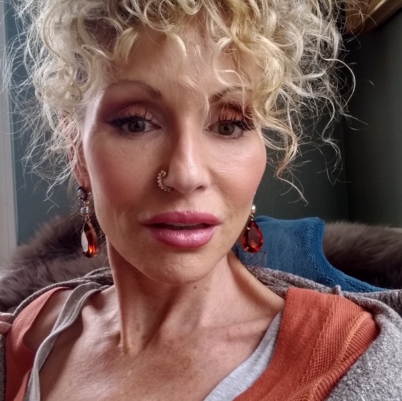 Meet your Posher, Wendy - Picture 7 of 8